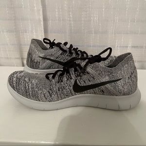 Womens Nike Free Run- running shoe